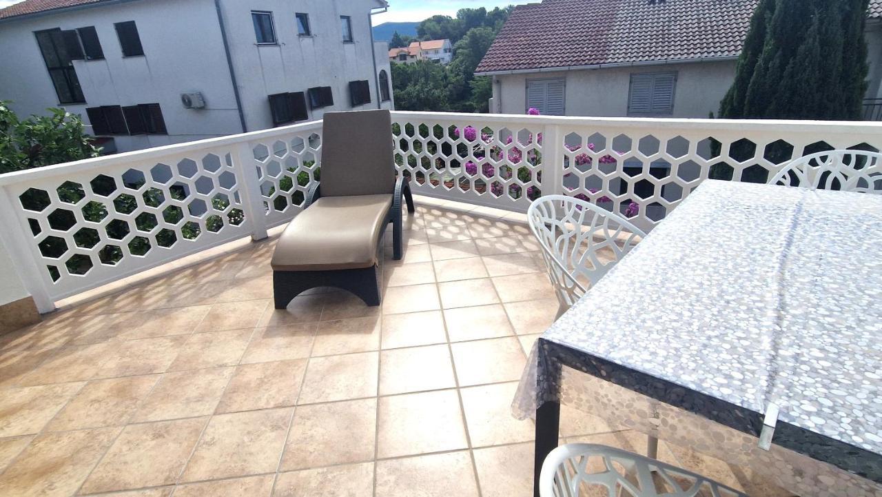 Garden Apartments Đảo Krk Ngoại thất bức ảnh